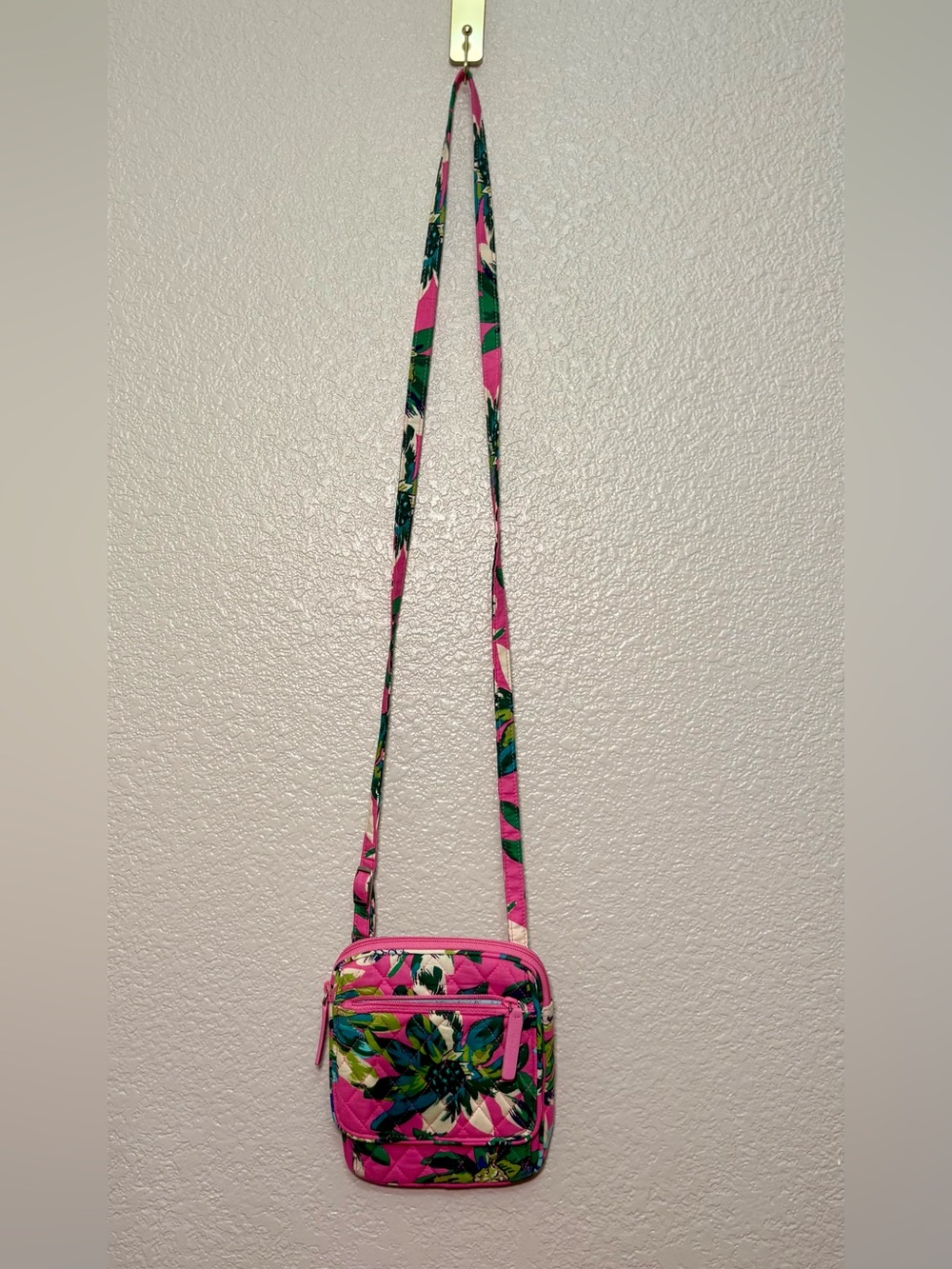 🌴 Vera Bradley Pink Floral Crossbody Bag